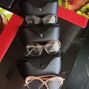 Elegant Black and Gold Women's Sunglasses